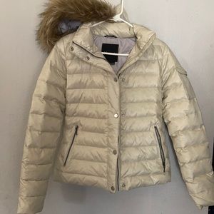Jackets,  women, condition usada, size XS, brand marmot,